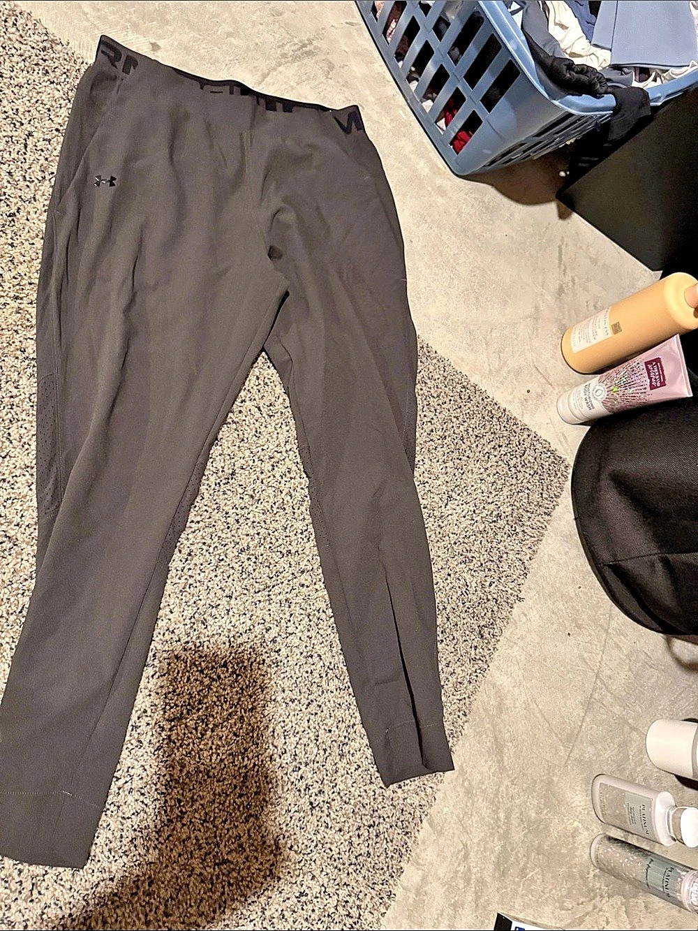 Under Armour Women's Black Leggings Size Medium Like New